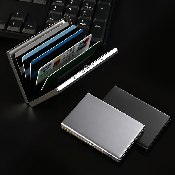 Metalni novčanik za zaštitu kartica