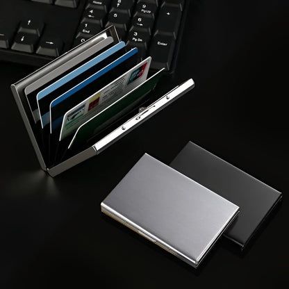 Metalni novčanik za zaštitu kartica