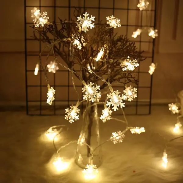 LED lampice u nizu sa motivima pahulja 1+1 GRATIS